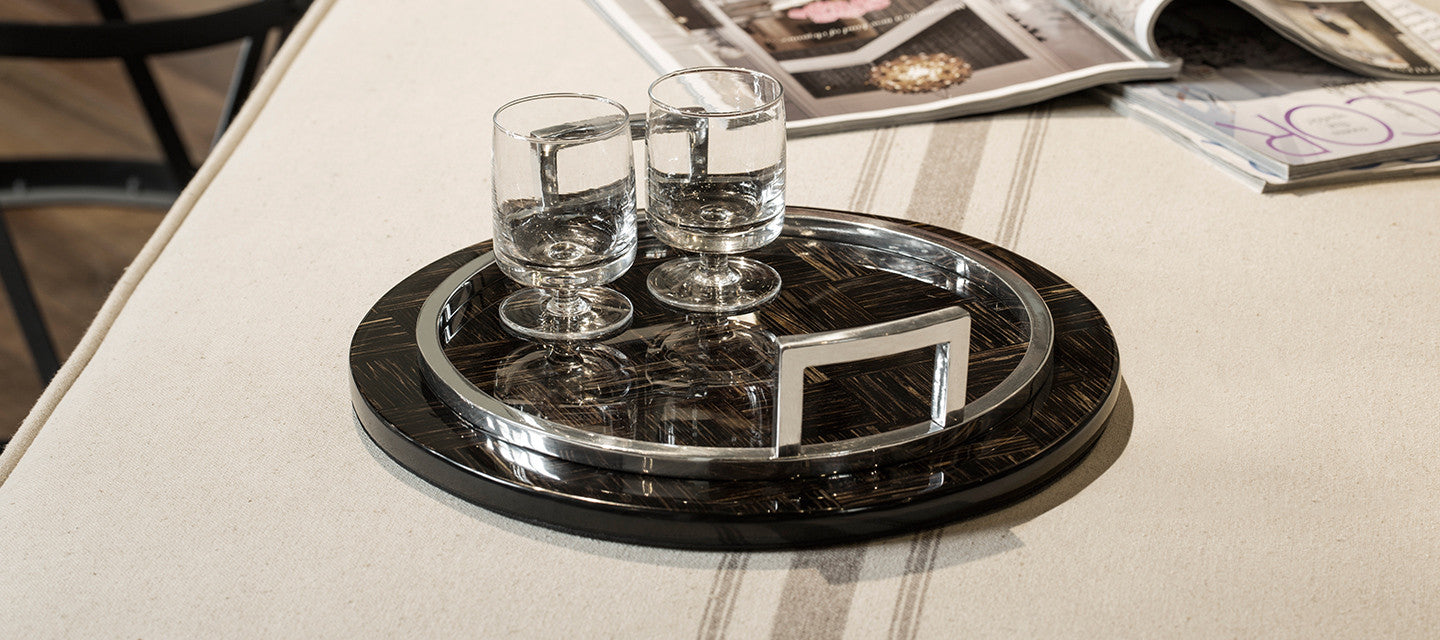 Round Trays