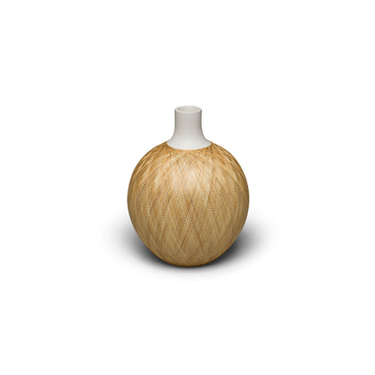 LaDorada presents the Barichara Vase - Small, featuring beige hues and hand-finished by Colombian artisans.