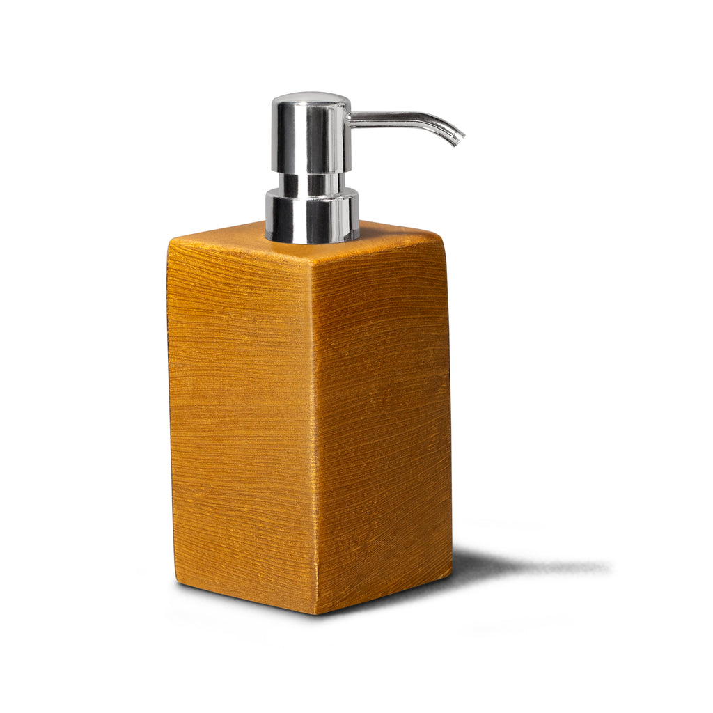 LaDorada presents the Burnt Gold Maize Soap Dispenser, crafted from wood and hand-finished by Colombian artisans.